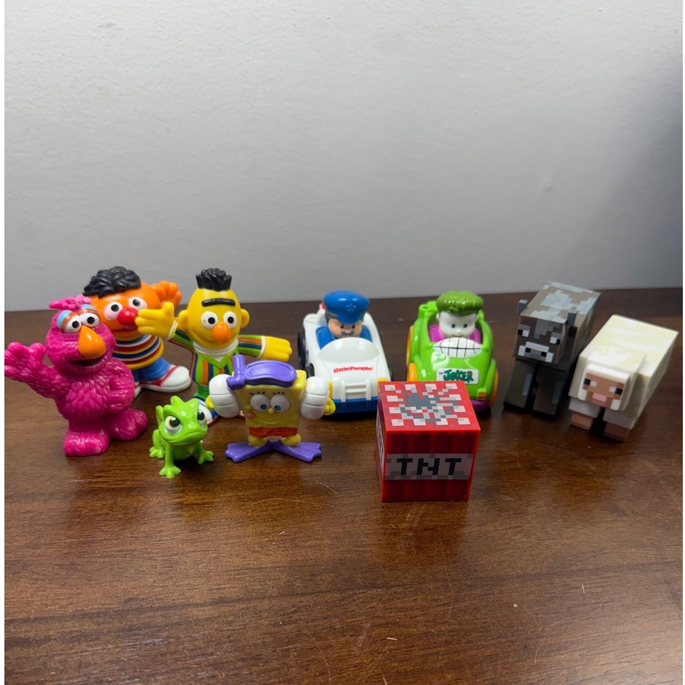 Mixed Toy Figure Lot Sesame Street Minecraft Little People SpongeBob Joker TNT